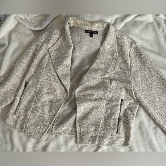 Beautiful Gray and White Blazer from Banana Republic size Large - Picture 5 of 9